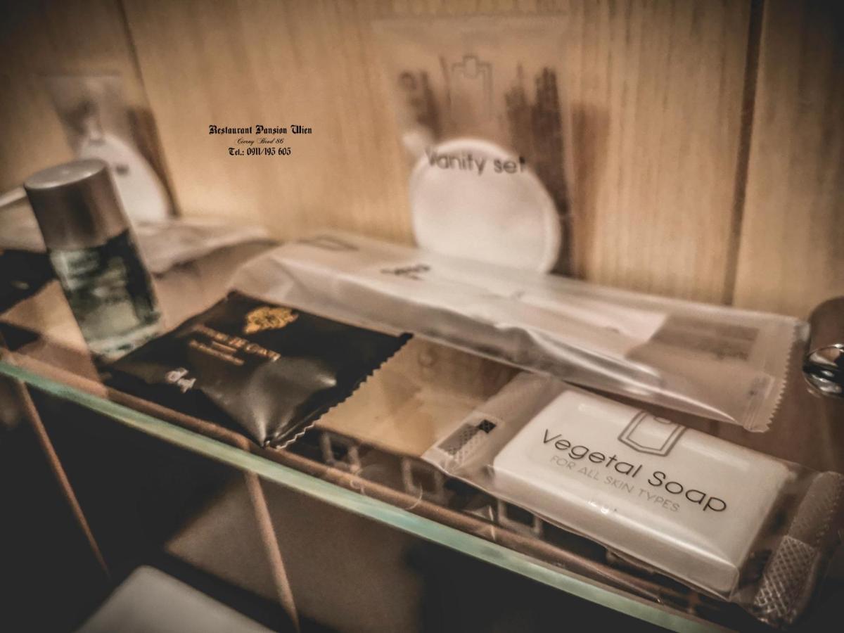Restaurant Pansion Wien Cierny Brod エクステリア 写真