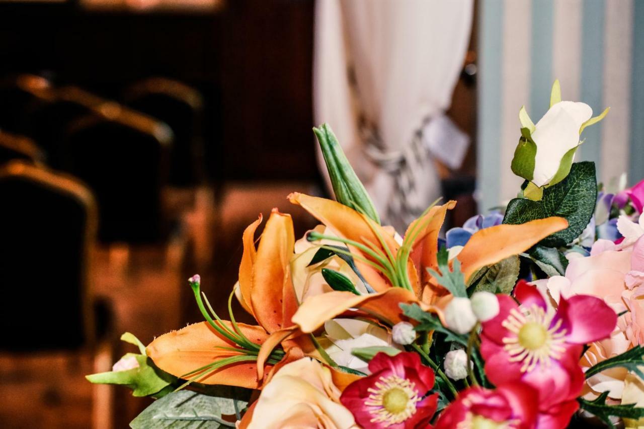 Restaurant Pansion Wien Cierny Brod エクステリア 写真