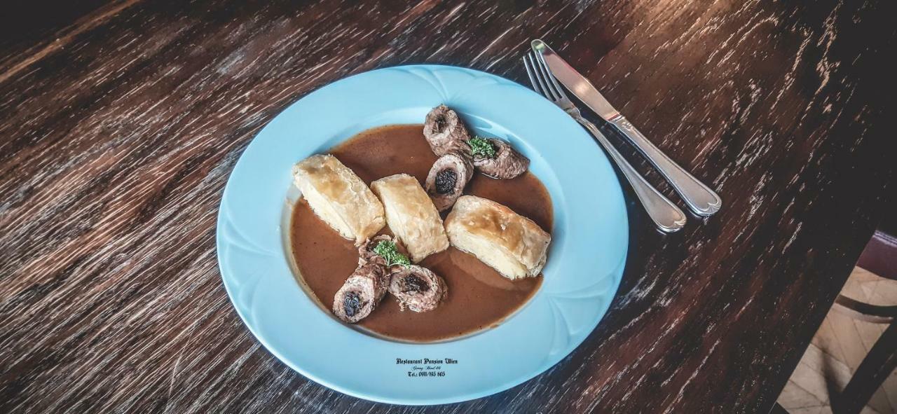 Restaurant Pansion Wien Cierny Brod エクステリア 写真